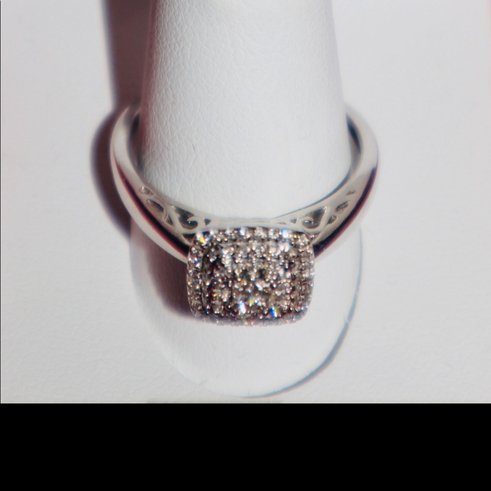 Engagement Dimond ring 14k white gold diamonds 💍